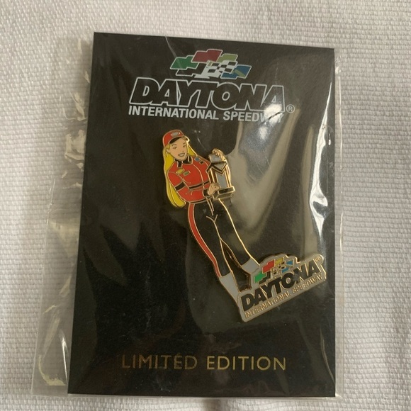 Daytona International Speedway Accessories - Vintage Daytona International Speedway Limited Edition Pin 2001, New in Package